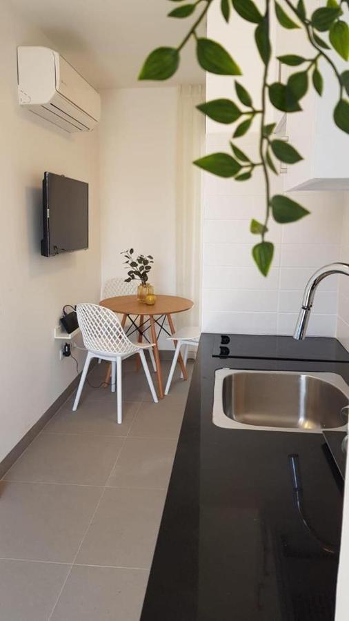 The Blue House Apartment Jerusalem Exterior photo