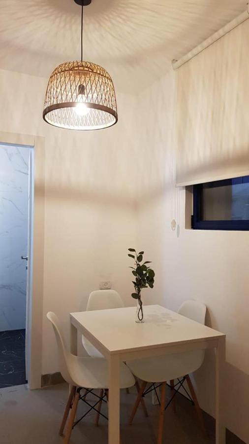 The Blue House Apartment Jerusalem Exterior photo